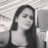 Sena Şener – Sevmemeliyiz Albüm Kapağı